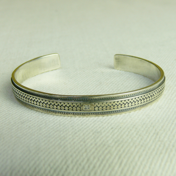 SALE/50%off?SACRIFICE????????/MINORIONAL BANGLE