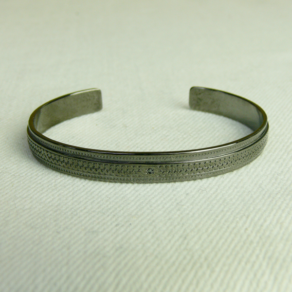 SALE/50%off?SACRIFICE????????/MINORIONAL BANGLE